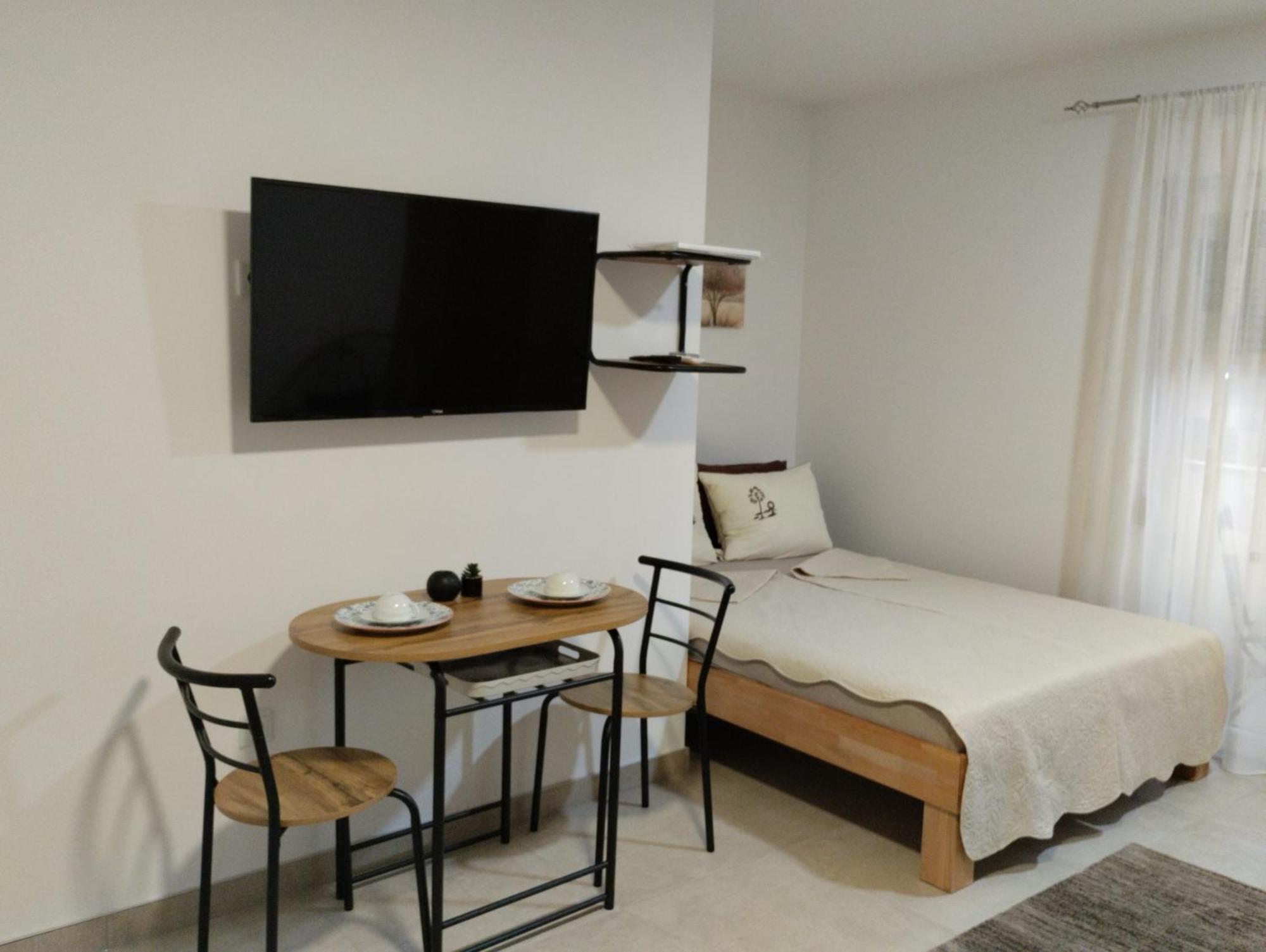 Apartamento Iris Ivanica Exterior foto